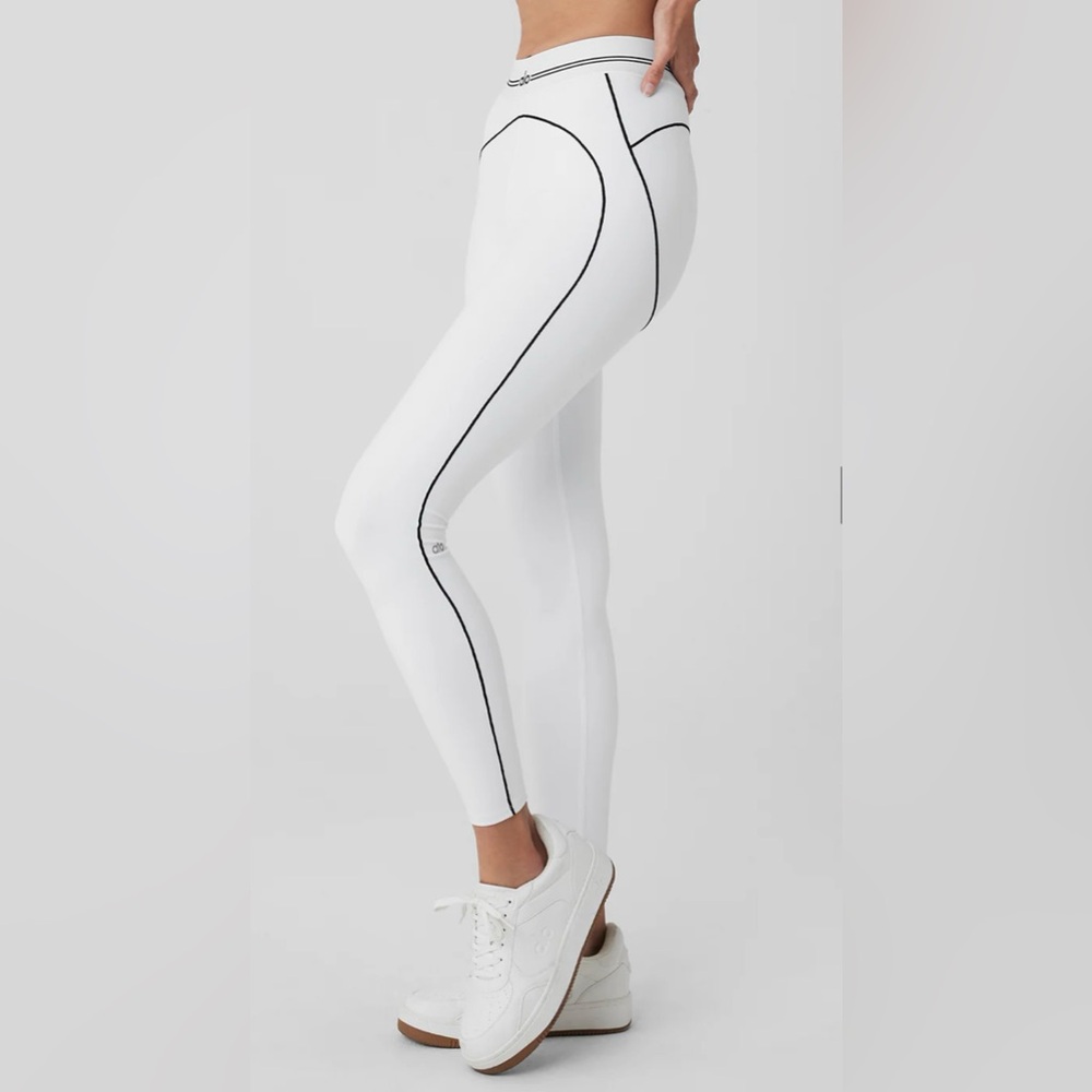 Alo Yoga NWT Airbrush High Waisted Heart Throb White/Black Legging Size L